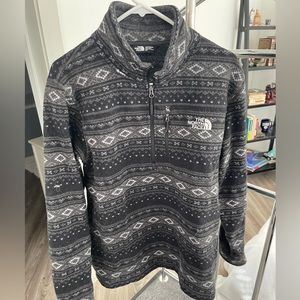 North face quarter zip
